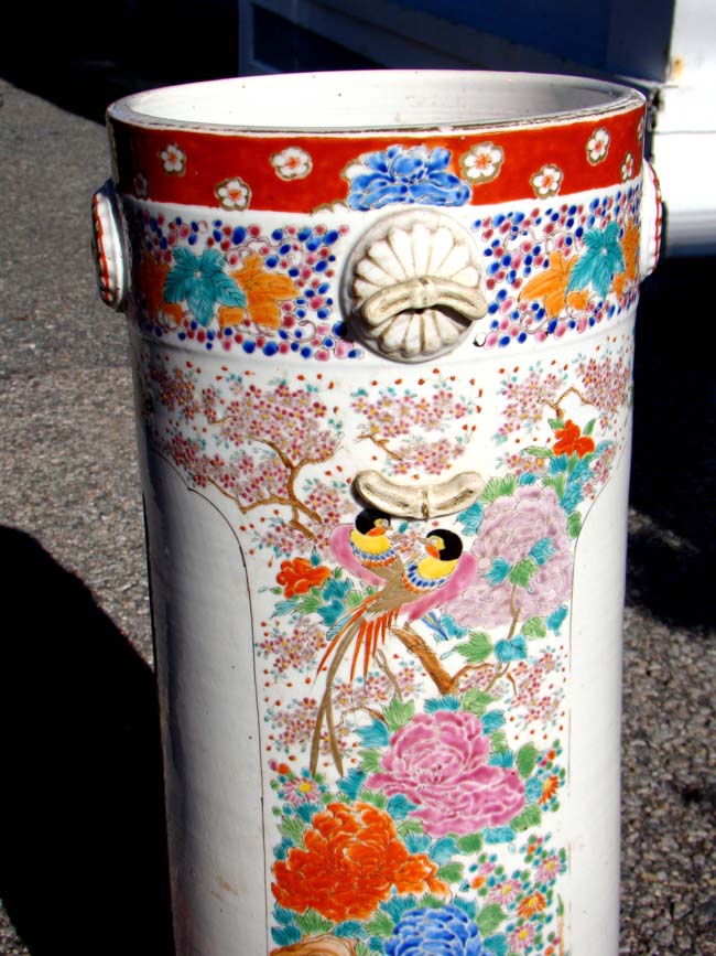 A late 19th century Japanese polycrome porcelain umbrella stand — image 2